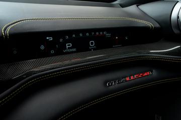 صورة مصغرة 47 لـ 2017 Ferrari GTC4LUSSO