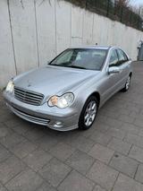Mercedes-Benz Mercedes Benz C240 Automatik Tüv Neu - Mercedes-Benz C 240 in Köln
