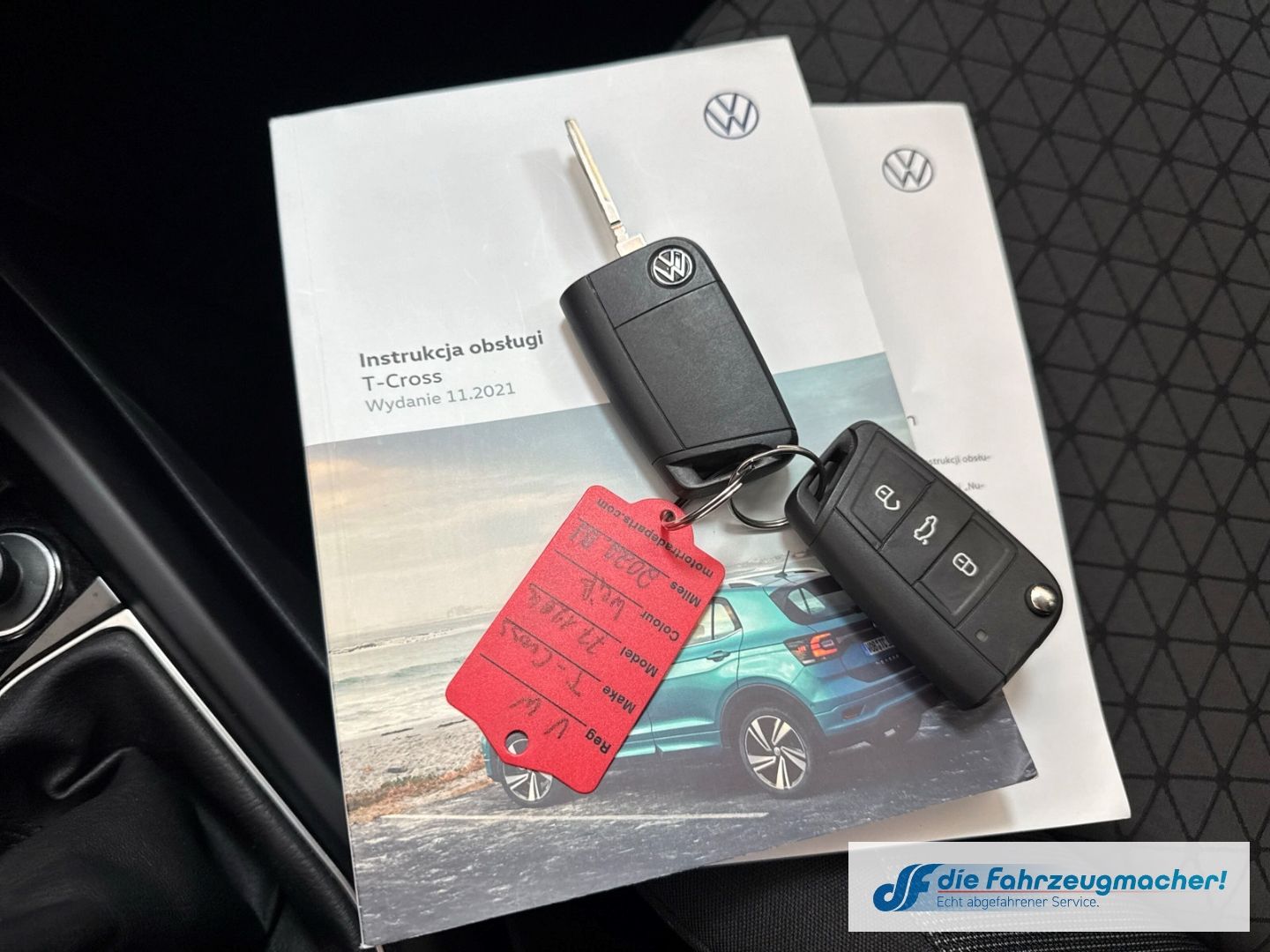Fahrzeugabbildung Volkswagen T-Cross Life 1.0 TSI EU6d Musikstreaming DAB Tot