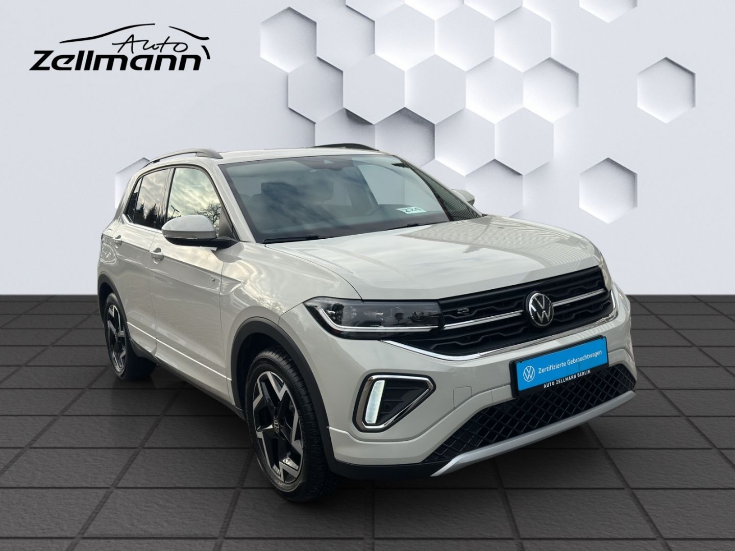 T-Cross R-Line 1.5 l TSI 110 kW DSG AHZV LED GJR