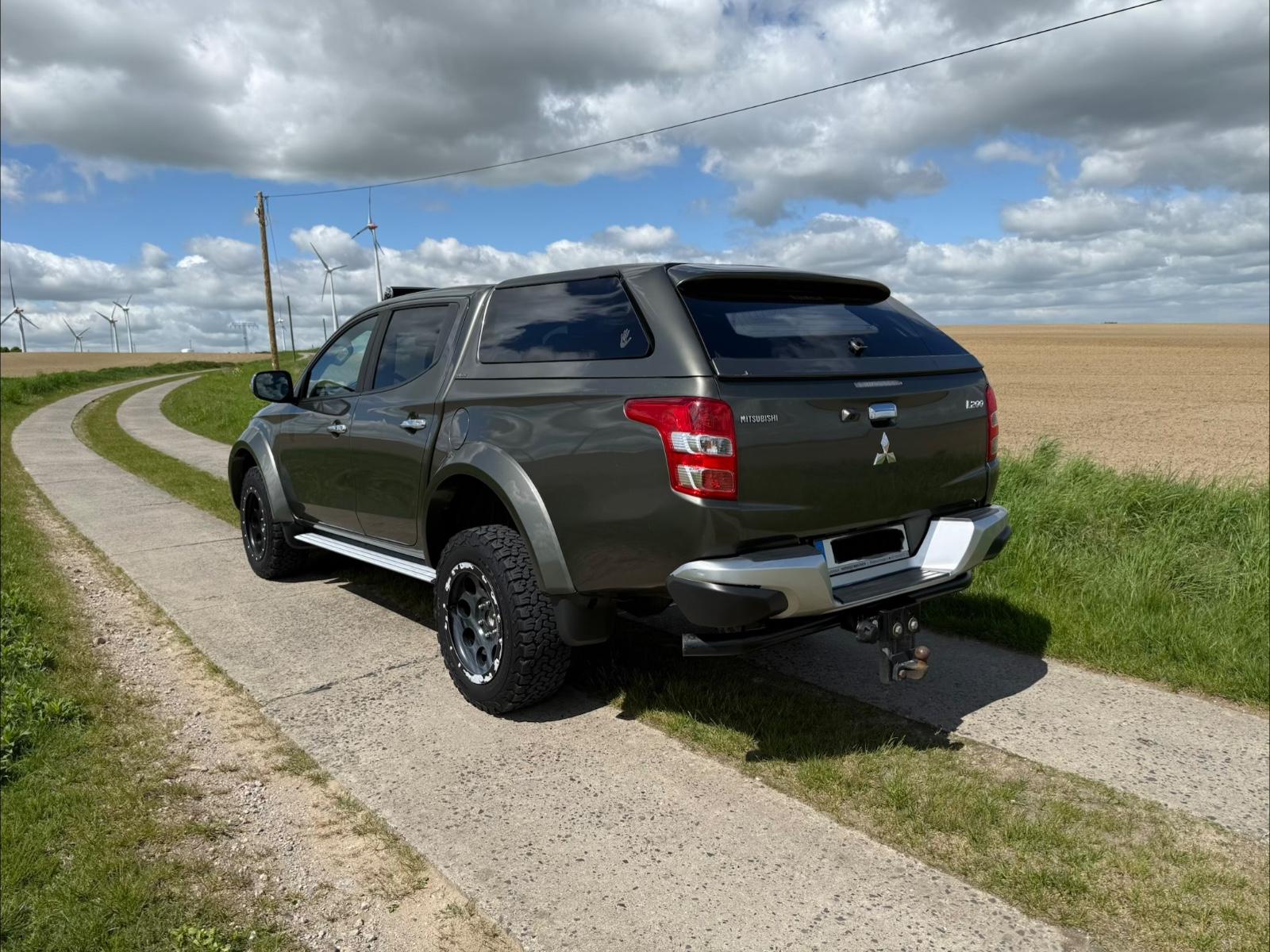 Mitsubishi L200