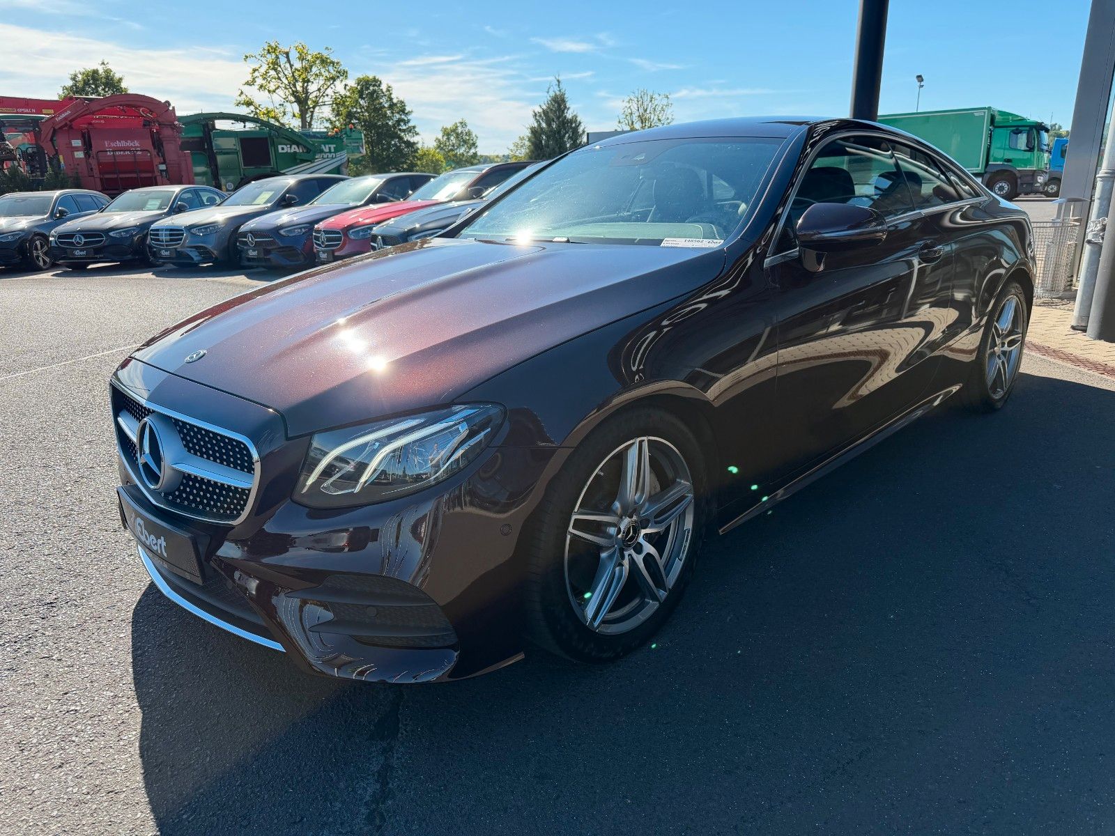 Fahrzeugabbildung Mercedes-Benz E 350 Coupe  AMG+Ambiente+RKamera+TotW+Alcantara