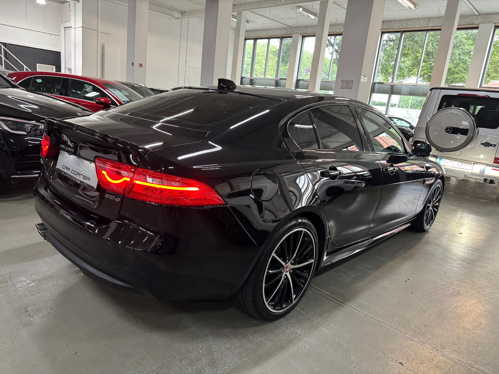 Fahrzeugabbildung Jaguar XE 2.0 d 8GT LANDMARK R-SPORT BLACK EDITION VOLL