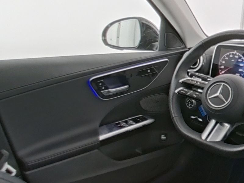 Fahrzeugabbildung Mercedes-Benz C 200 d AMG*19"ZOLL*NIGHT-PAKET*KAMERA*SPURHALTE