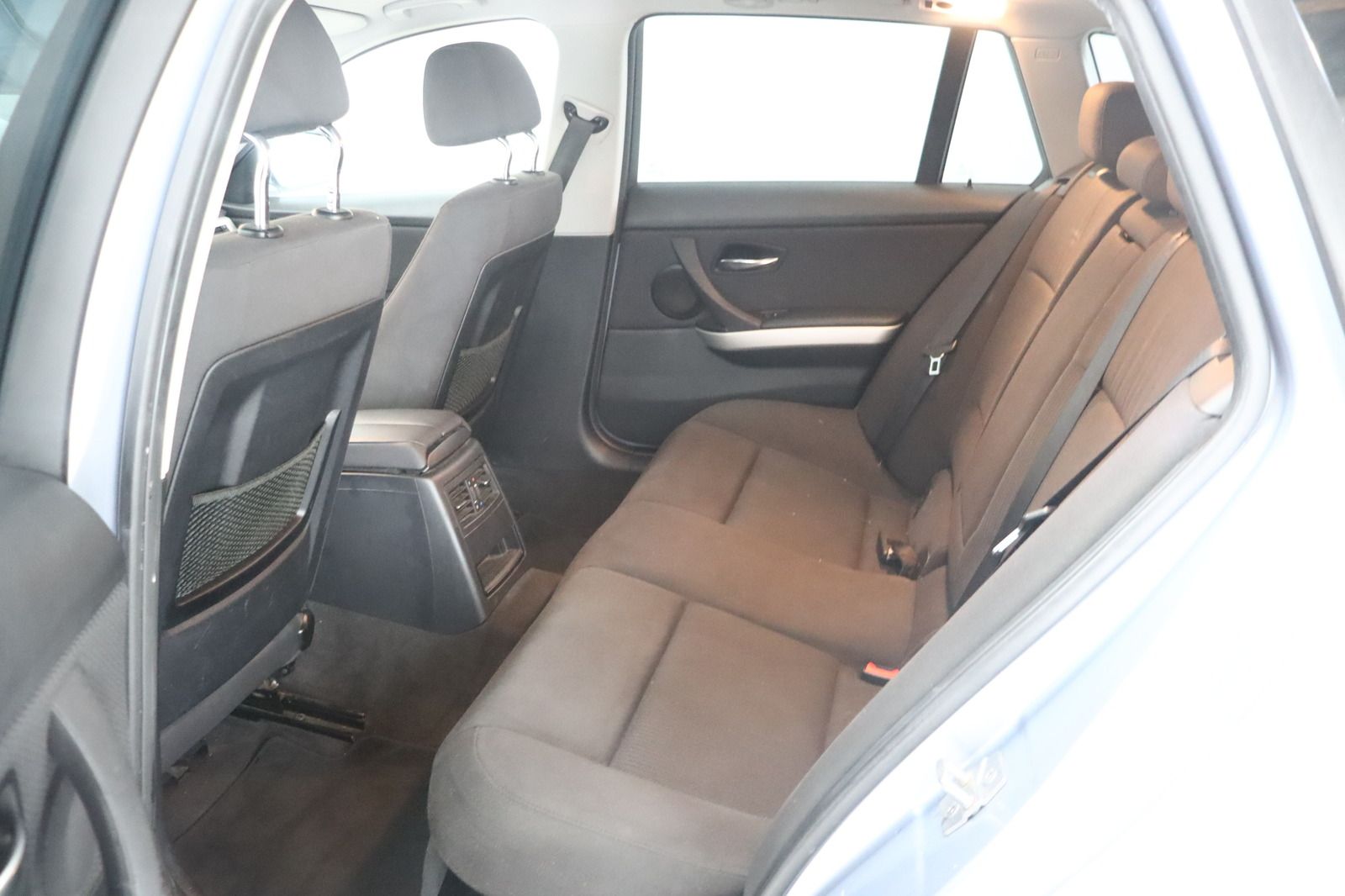 Fahrzeugabbildung BMW 320 d Touring *Panoramadach