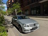 Mercedes-Benz C 180 BlueEFFICIENCY 1,6 AVANTGARDE - Mercedes-Benz C 180 mit Benzin-Antrieb: Limousine, Automatik, 1.6