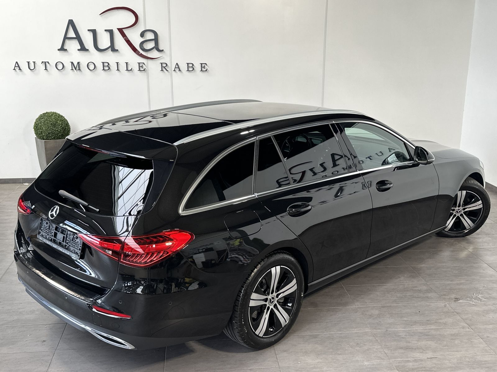 Fahrzeugabbildung Mercedes-Benz C 200d T Avantgarde NAV+LED+KAM+VCOCKPIT+CARPLAY