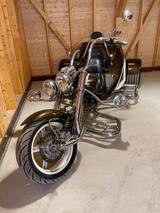 Boom Mustang II - TRIKE AUTOMATIK