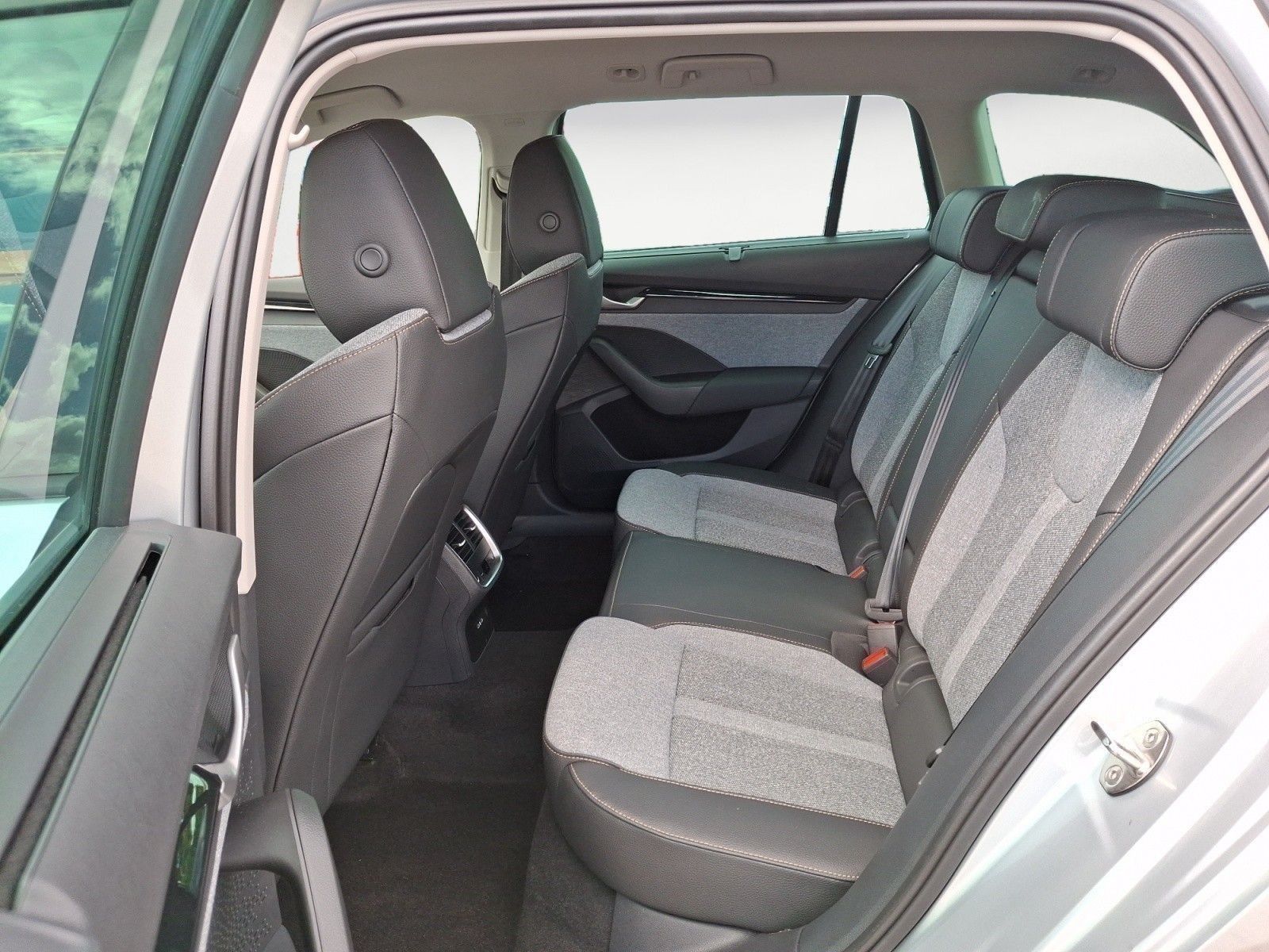 Skoda Octavia - Bild 9