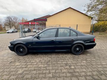 BMW 523 - 8