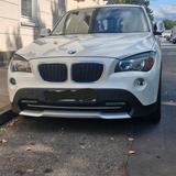 BMW X1 18i M Paket - BMW 1er Reihe mit Benzin-Antrieb: Geländewagen