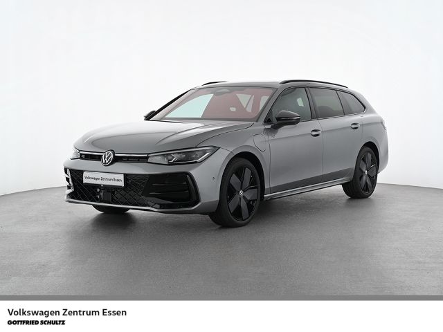 Volkswagen Passat R-Line 1 5 TSI DSG eHybrid Pano AHK Dicov