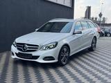 Mercedes-Benz E 200 CGI BlueEfficiency T Avantgarde - Mercedes-Benz E-Class in Düsseldorf