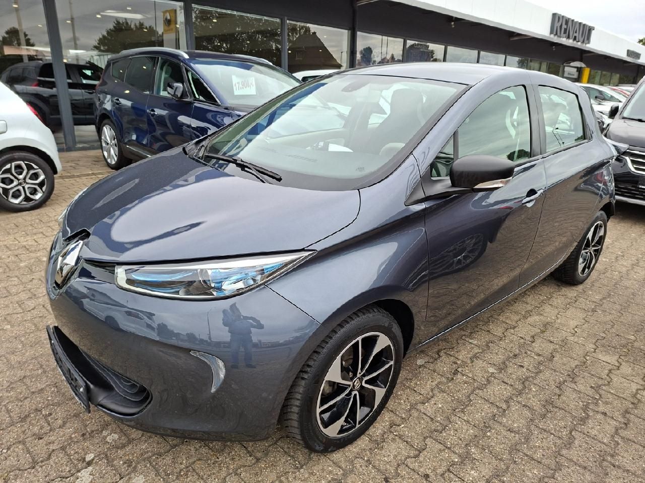 RENAULT ZOE