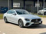 Mercedes-Benz E 53 AMG 4Matic+ *MBUX*PERF.ABGAS*AMBIENTE*1.HD* - silberne Mercedes-Benz E 53 AMG