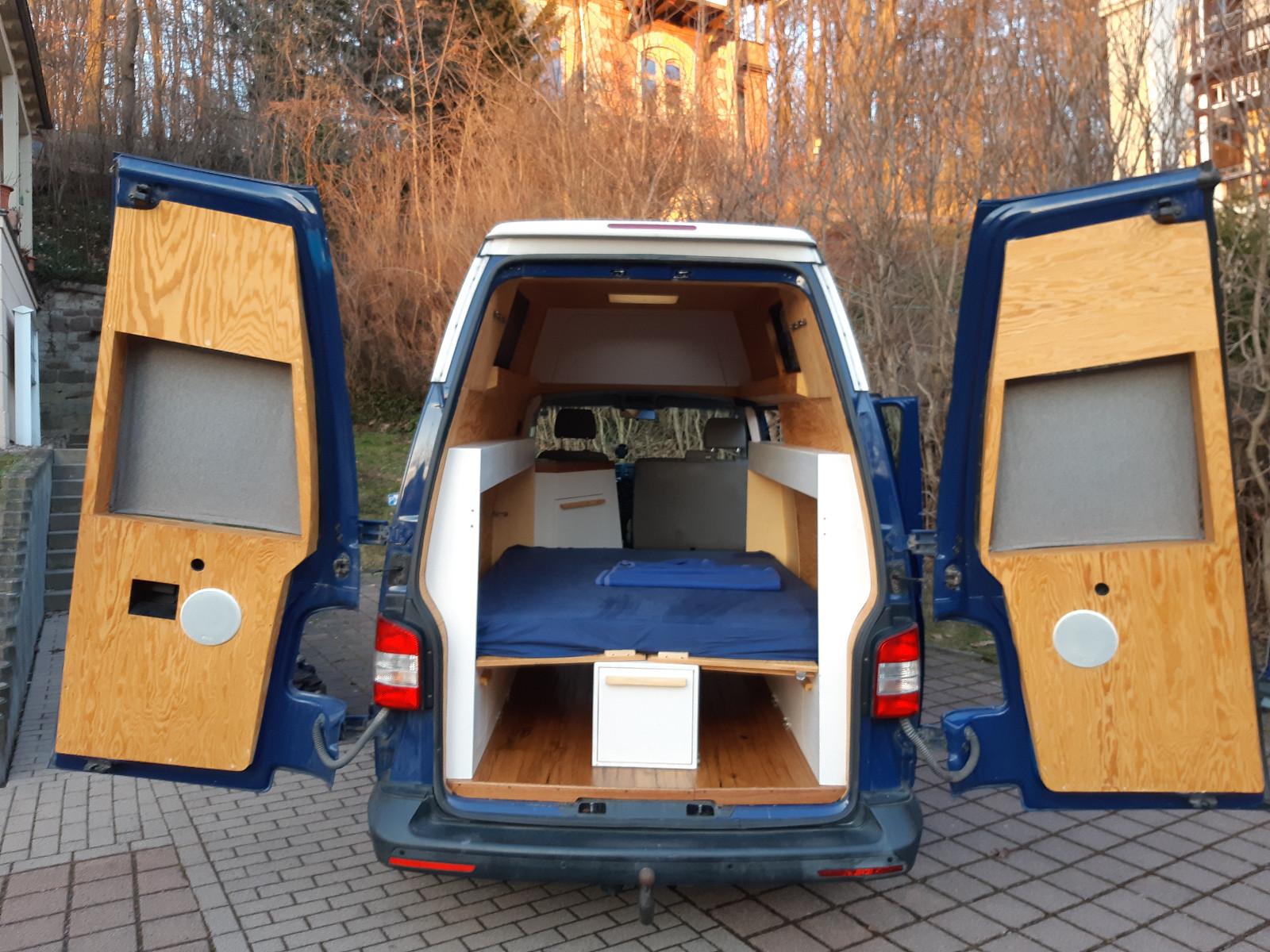 Volkswagen VW T5 Hochdach  Allrad Camper  Tischlerausbau 
