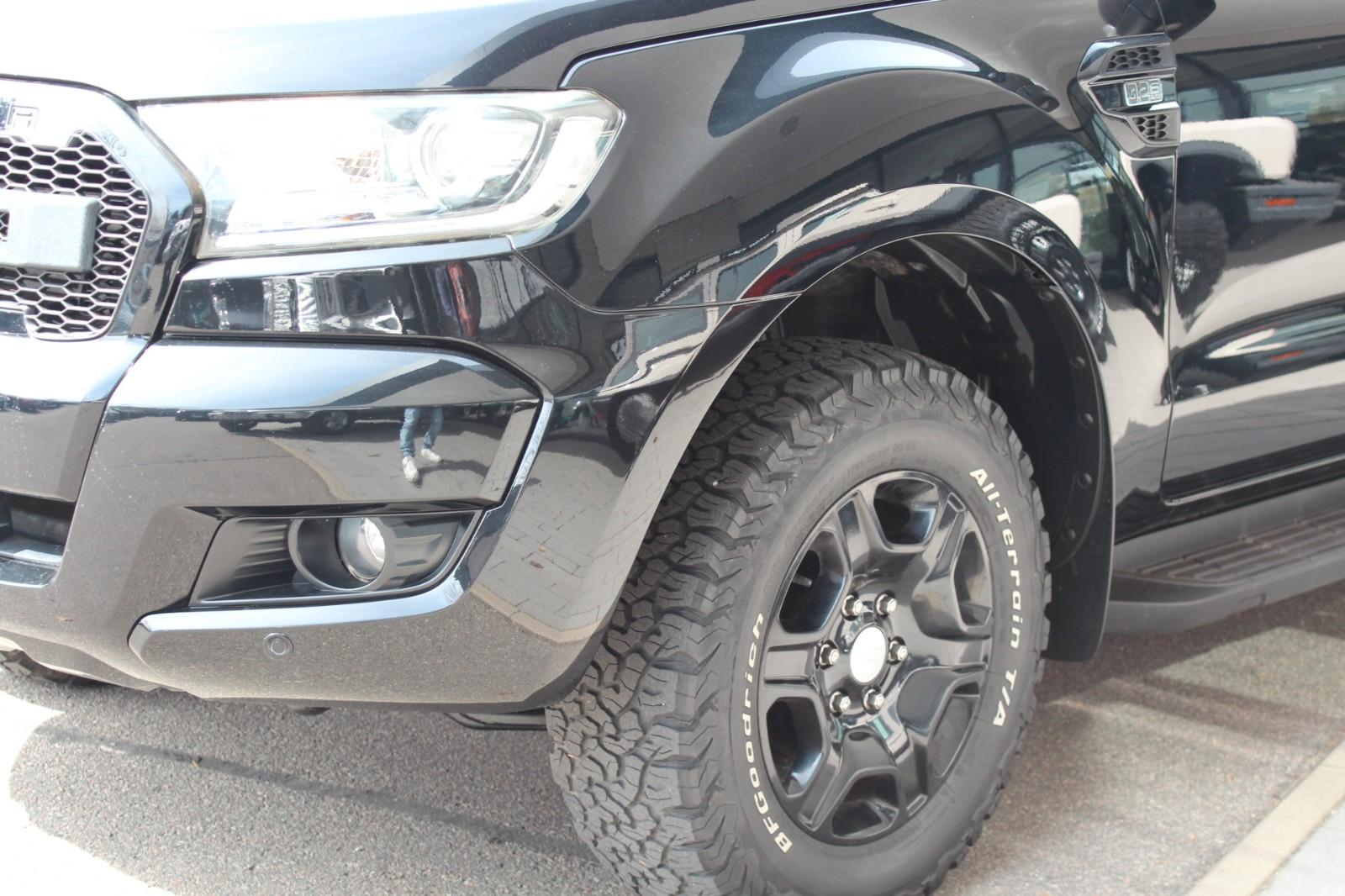Ford Ranger 3.2 Limited 4x4 Black Edition mit Winde