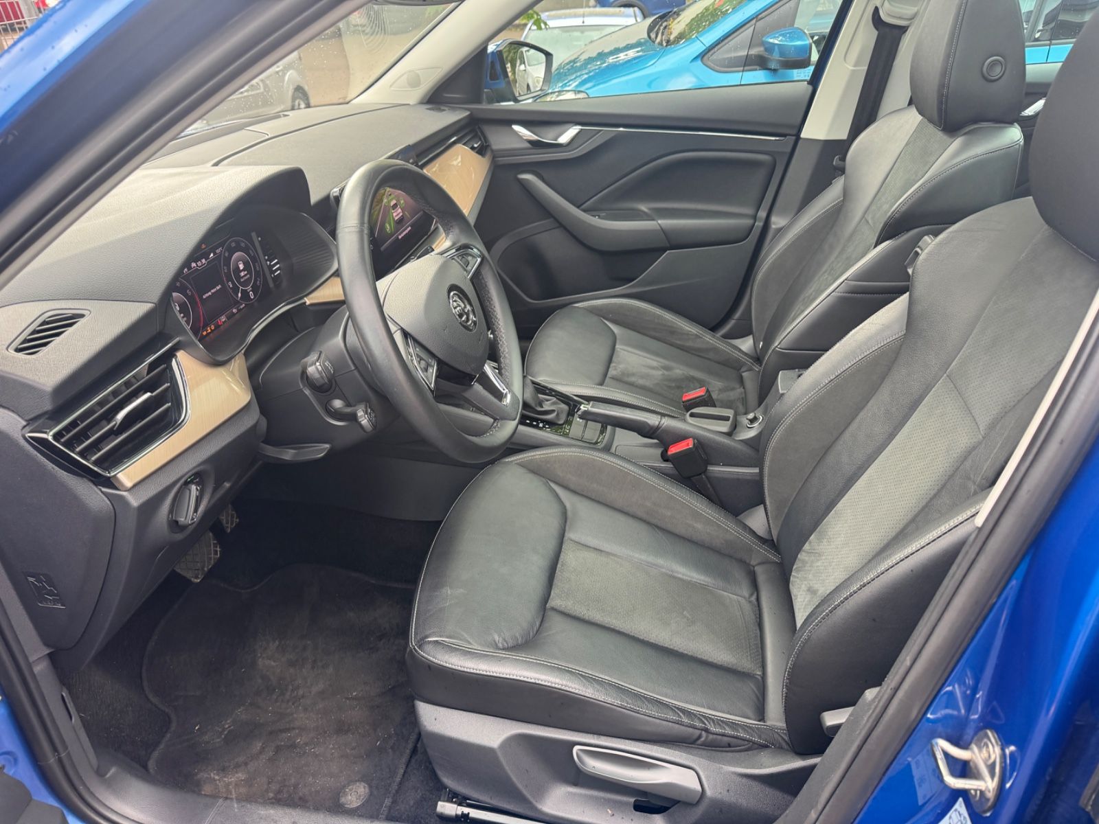 Fahrzeugabbildung SKODA Kamiq Style Leder+Panorama+Navi+LED+LANE