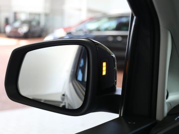 Volkswagen Caddy eHybrid DSG LED APP ACC SIDE ASSIST AHK