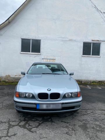 BMW Bmw e39 520i