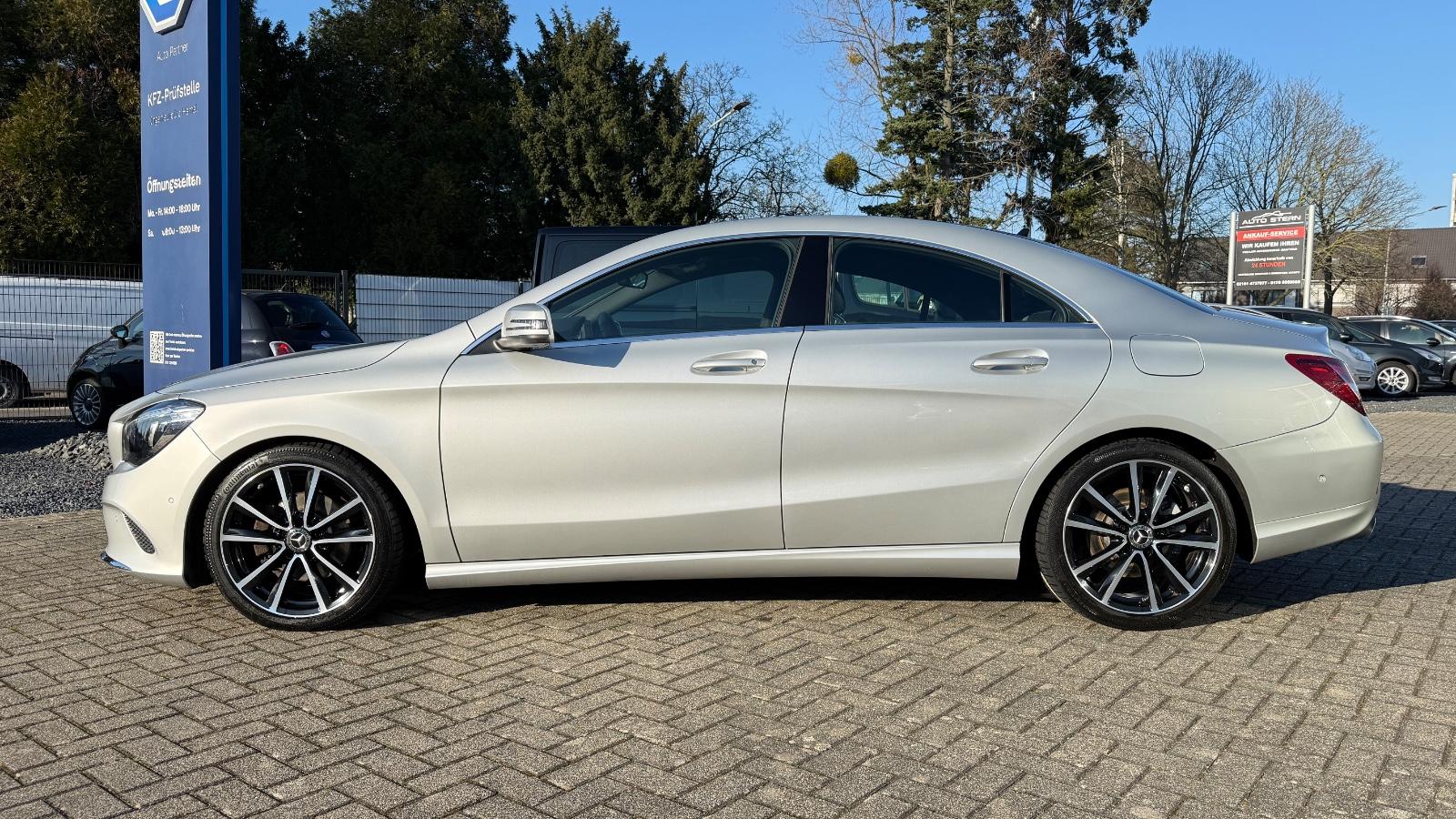 Mercedes-Benz CLA 180 EDITION BlueEFFICIENCY NAVI RCAM PARK-P