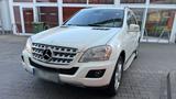 Mercedes-Benz Mercedes Benz ML350 2011 W164 Benzin - Mercedes-Benz ML 350 in Köln