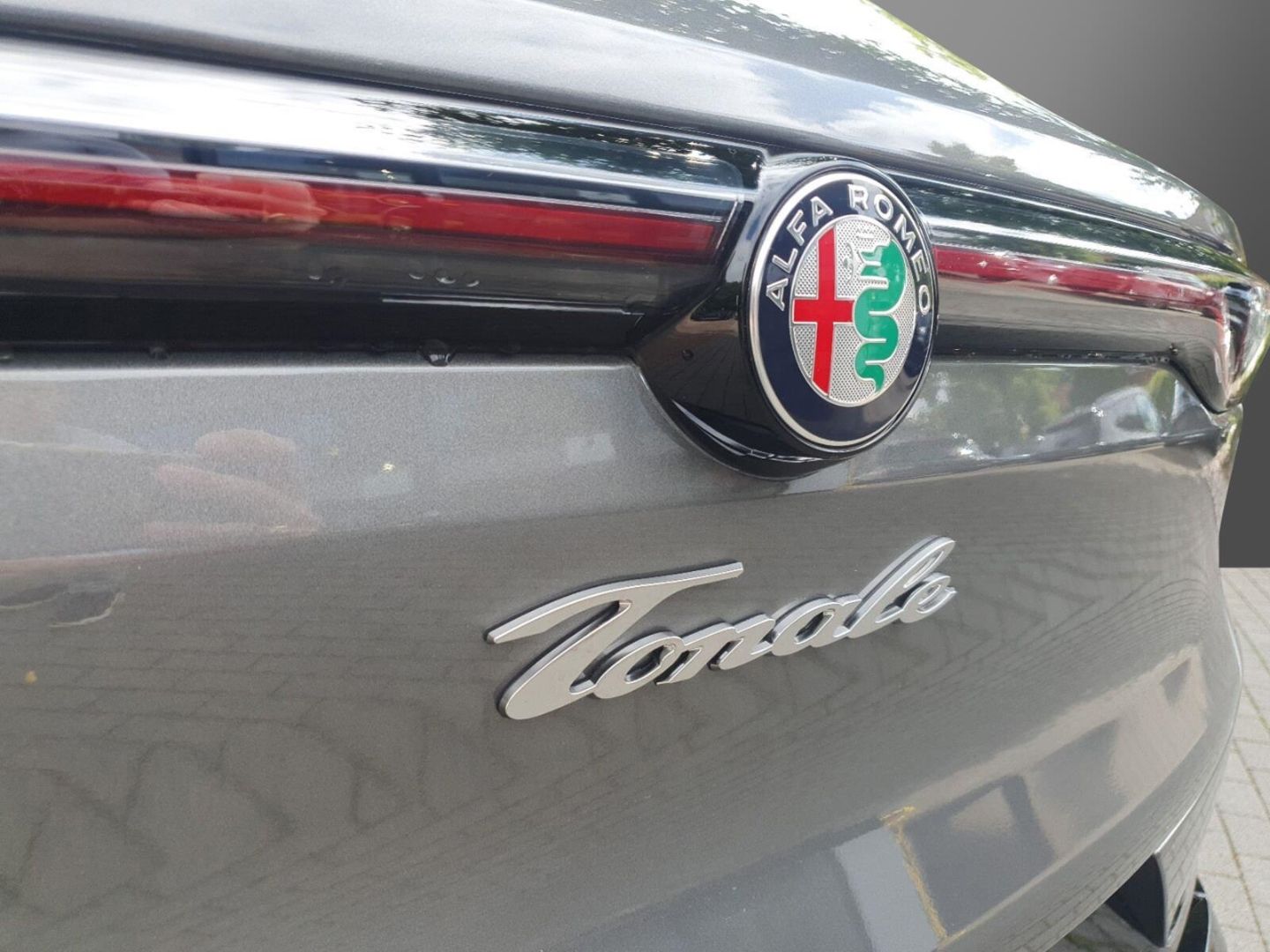 Fahrzeugabbildung Alfa Romeo Tonale Veloce Ibrida 1.5 Mild-Hybrid-MY25-Voll