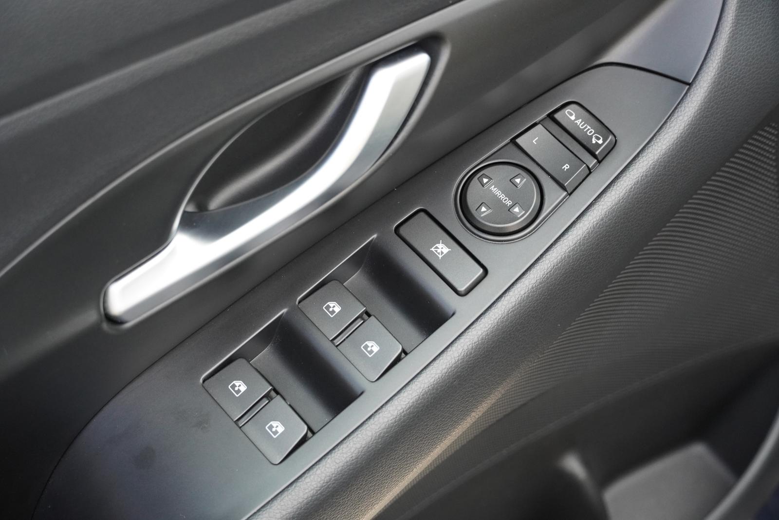 Hyundai i30 1.4 T-GDI Navi Kamera PDC Tempomat Bluetooth