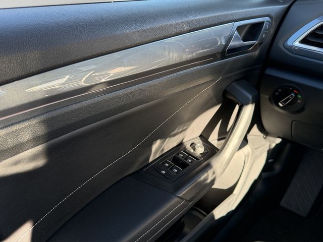 T-Roc 1.5 TSI Style SHZ NAVI AHK ACC FACEL. LED
