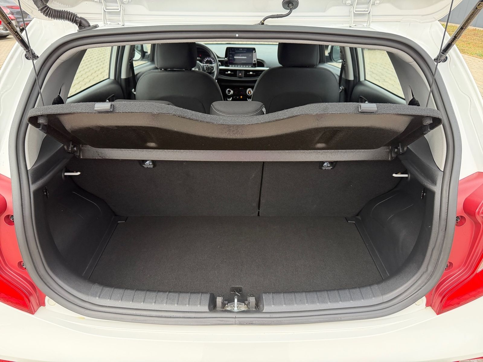 Fahrzeugabbildung Kia PICANTO 1.2 SPIRIT KOMFORT NAVI