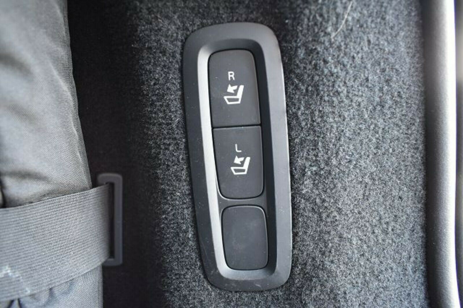 Fahrzeugabbildung Volvo V90*D5*Inscription*PANO*B&W*LED*NAVI*Mietkauf