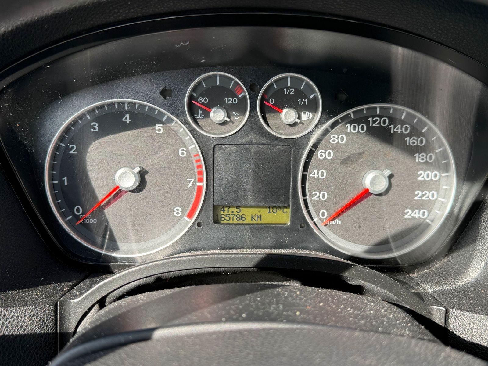 Ford Focus 2007 — photo 7