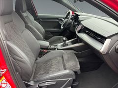 Fahrzeugabbildung Audi A3 Sportback 35 TFSI S line Navi Sitzh Leder 18"
