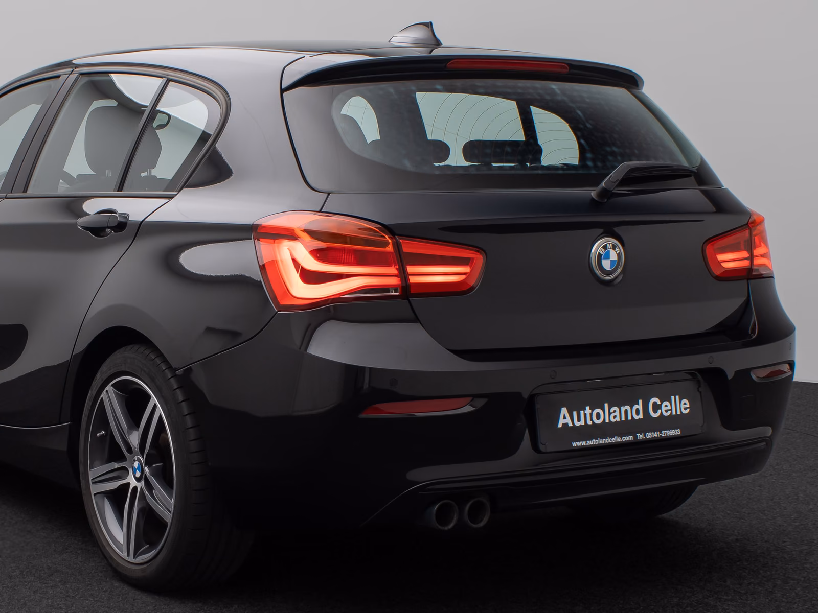 BMW 120d xD Sport Line Glasdach H/K PDC LED Komfort
