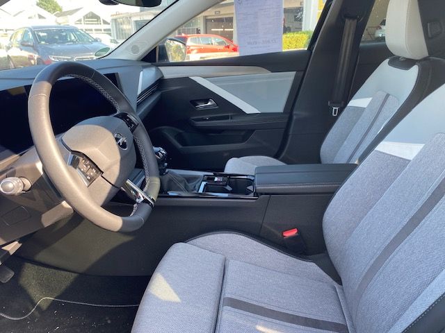 Fahrzeugabbildung Opel Astra L ST 1.5 D Elegance Start/Stop // Navi, RF