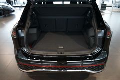 VW Tiguan 1.5 eTSI R-Line | Pano | AHK | 20" VW Tiguan 1.5 eTSI R-Line | Pano | AHK | 20"