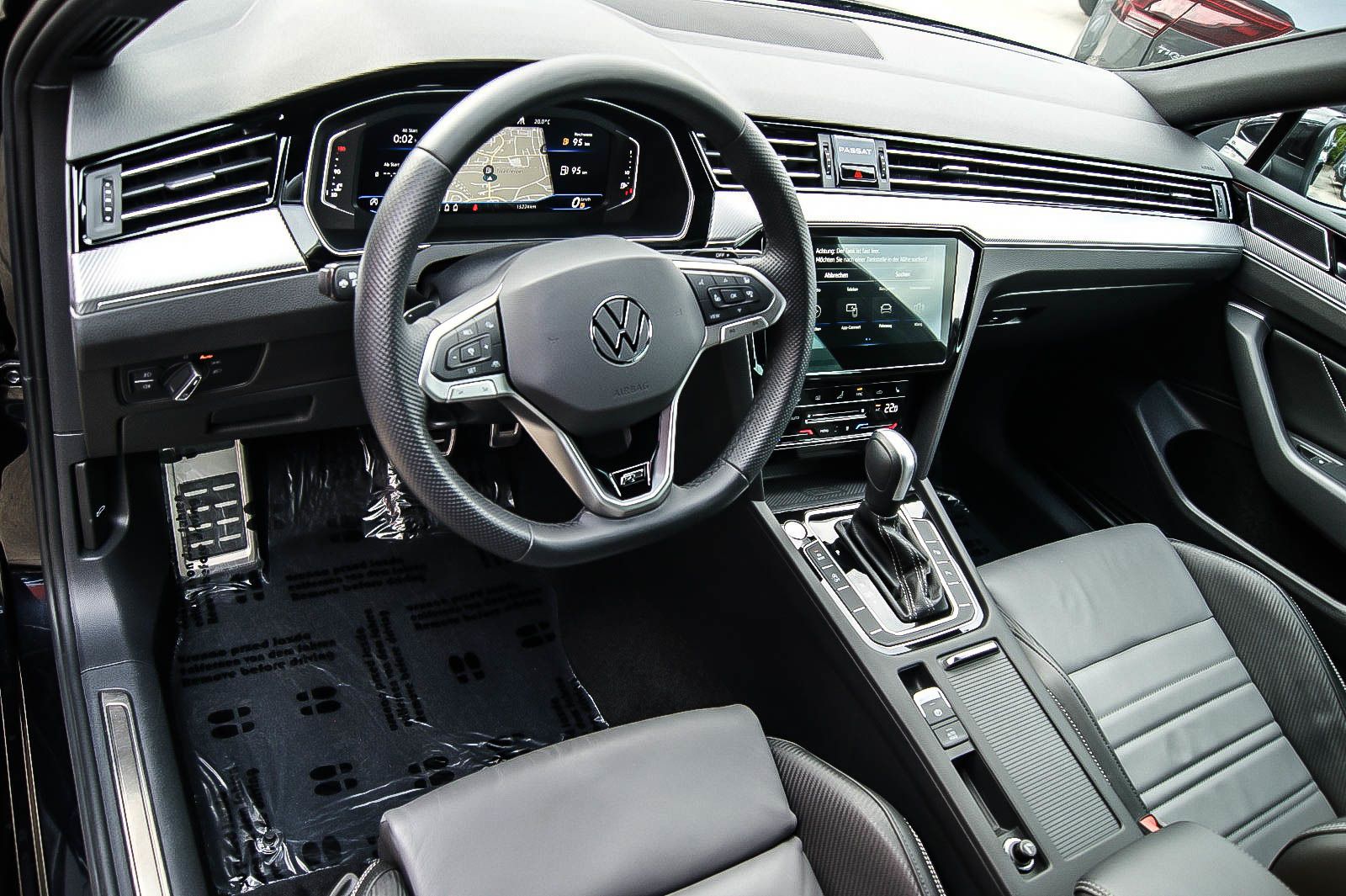 Fahrzeugabbildung Volkswagen Passat Variant 2.0TDI DSG R-LINE ANHZV STANDHZG