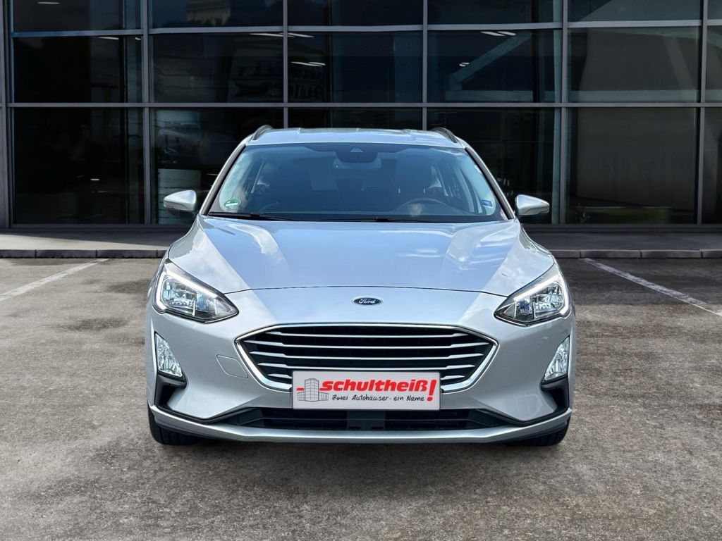 Fahrzeugabbildung Ford Focus Turnier 1.0 EcoBoost Start-Stopp-System TR