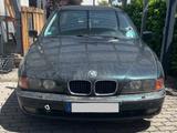 BMW 523i