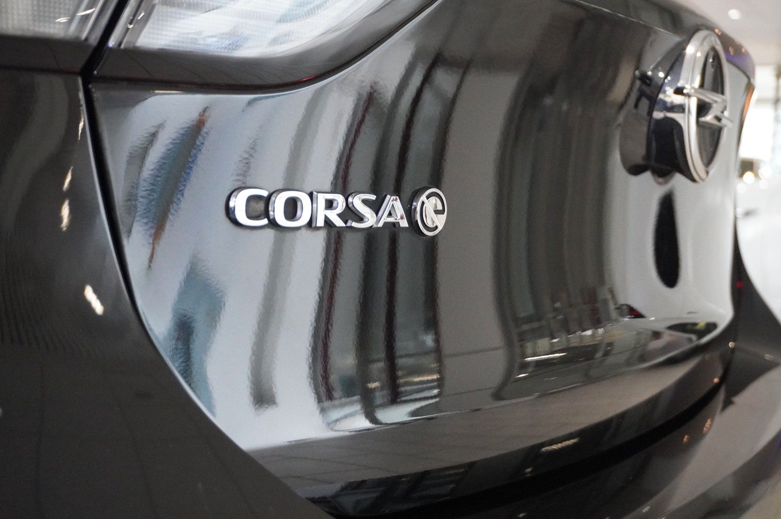 Fahrzeugabbildung Opel Corsa-e ELEKTRO 1-PHASIG NAVI/DAB/KAMEERA/VIRTU.