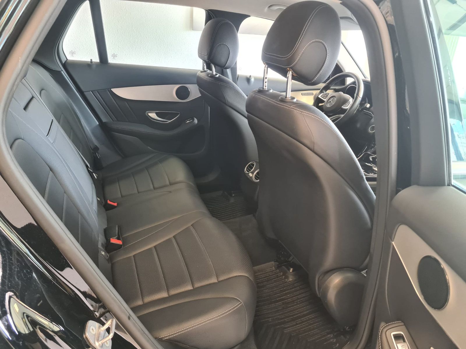 Fahrzeugabbildung Mercedes-Benz GLC 220 4Matic/LEDER/NAVI/SCHECKHEFT