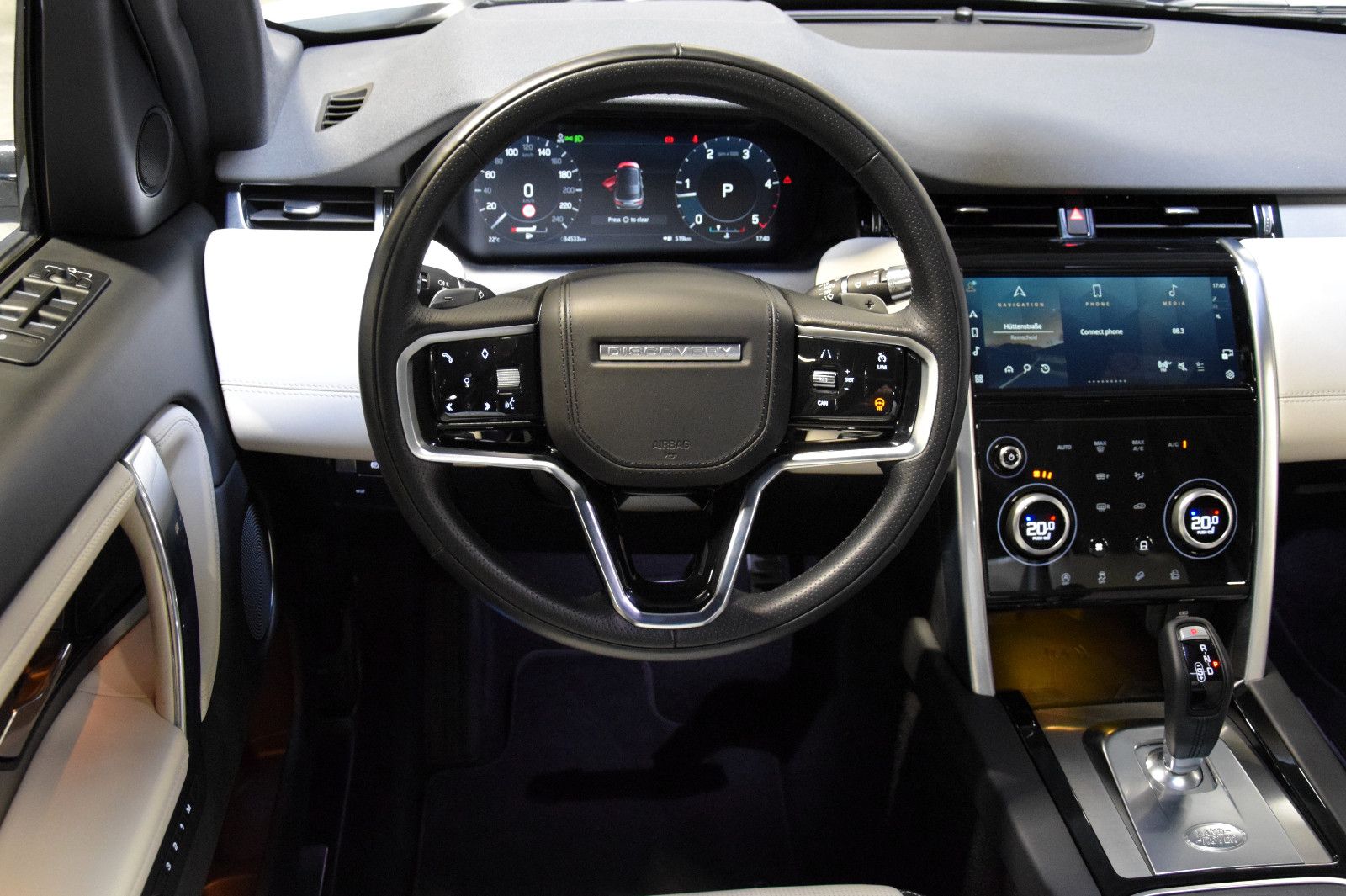 Fahrzeugabbildung Land Rover Discovery Sport R-Dynamic D 200 AWD Pano 360°AHK