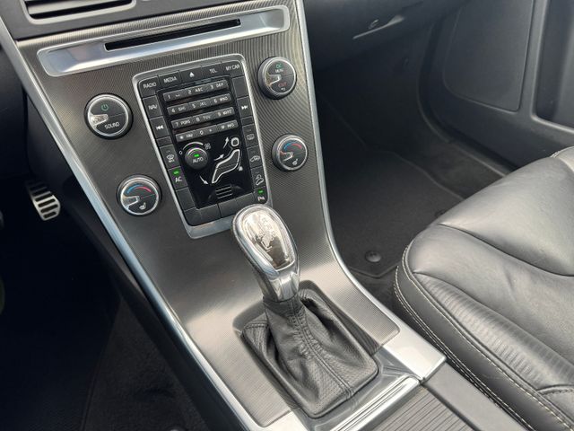 Volvo XC60 R-Design AWD