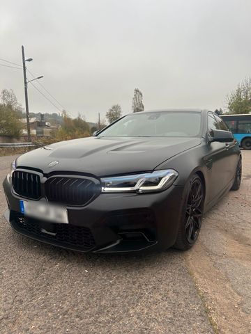 BMW 528i F10 G30 Umbau Schwarz Matt