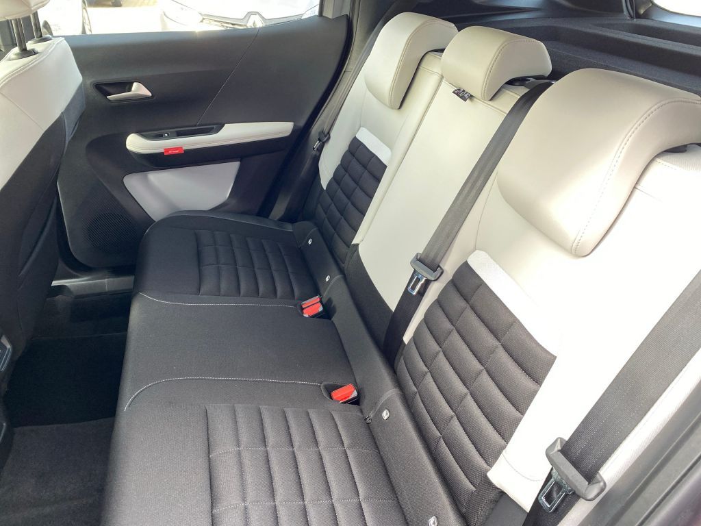 Fahrzeugabbildung Citroën C3 Aircross *Automatik* 145 MAX *Ganzjahresreife