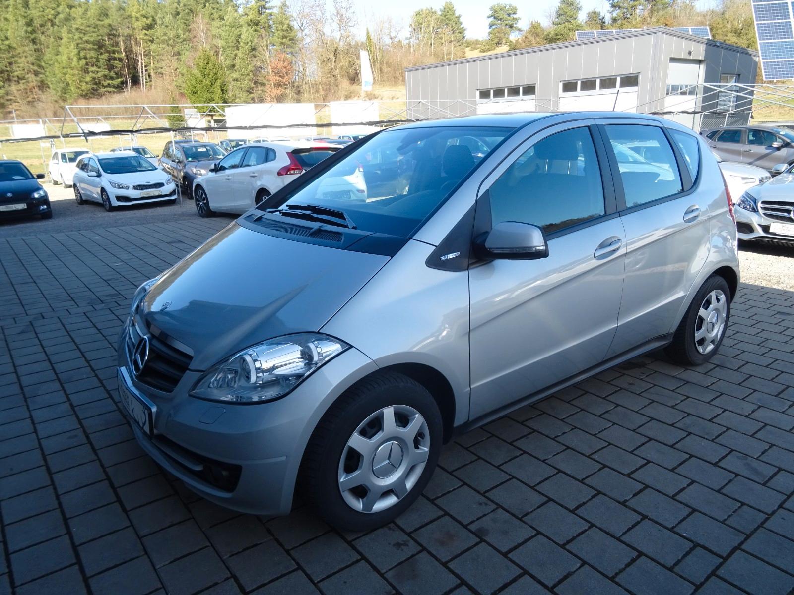 Mercedes-Benz A 180  Bi-Xenon,  Sitzheizung, 8-Fach bereift