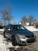 Suzuki 1. Hand / Suzuki SX4 / TÜV NEU / wenig km! - Suzuki SX4 von privat