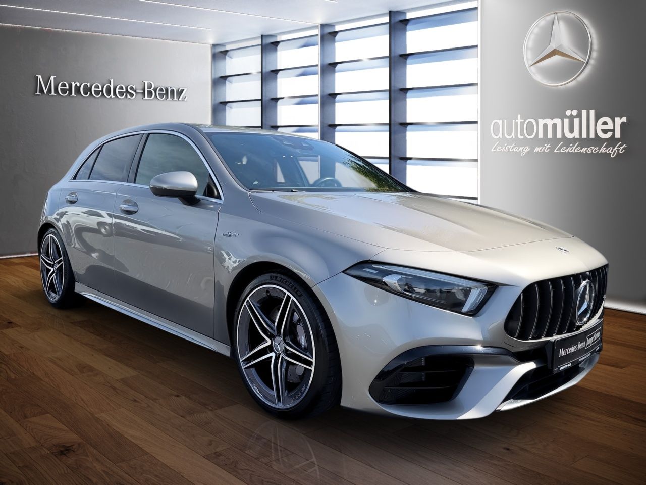 Mercedes-Benz AMG A 45 4M+ MEMORY+MULTIBEAM+CARPL+AMBIENT+KEYL
