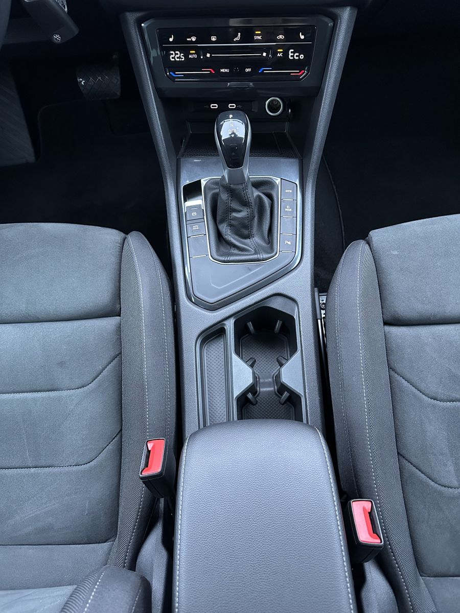 Fahrzeugabbildung Volkswagen Tiguan 1.4 eHybrid Life NAV+LED+AHK+KAM+VCOCK+PP