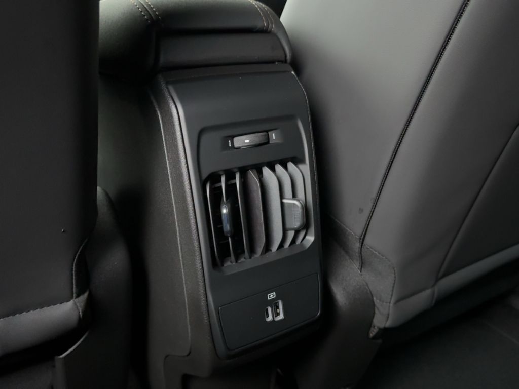 Fahrzeugabbildung Alfa Romeo Tonale Intensa Diesel MY25 INTENSA